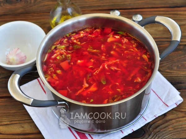 Положить зажарку в суп