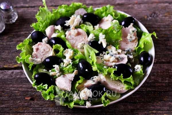 Положить голубой сыр