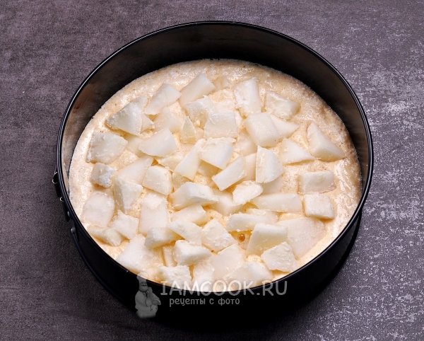 Выложить дыню на тесто