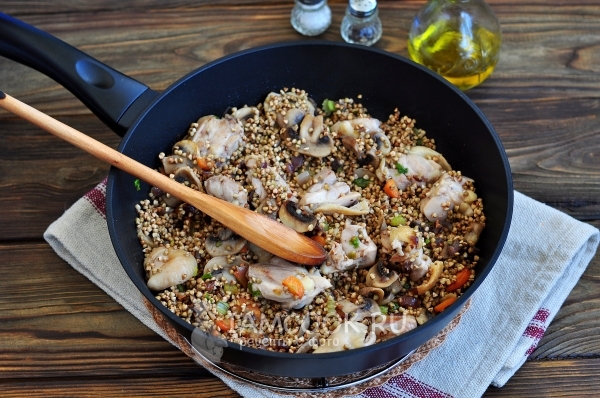 Всыпать гречку