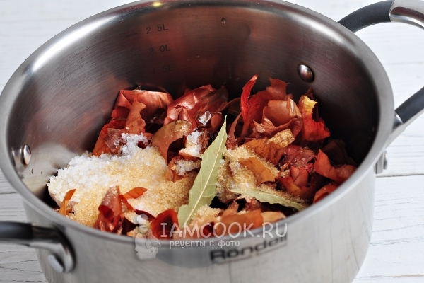 Всыпать соль и сахар