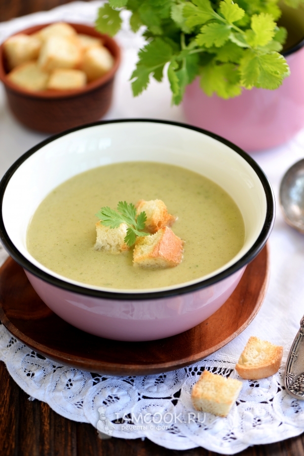 Фото супа-пюре из кабачков со сливками