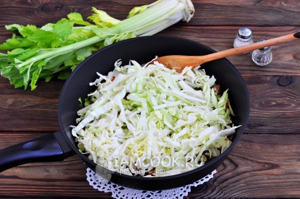 Положить капусту