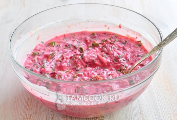 Залили кефиром и приправили