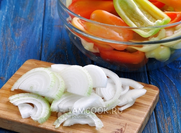 Нарезать лук