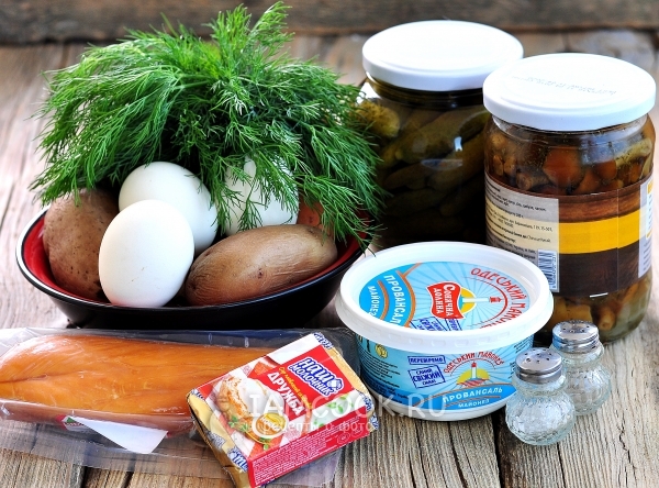 Ингредиенты для cалата «Грибное лукошко» с опятами