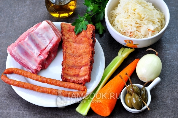 Ингредиенты для солянки из квашеной (кислой) капусты