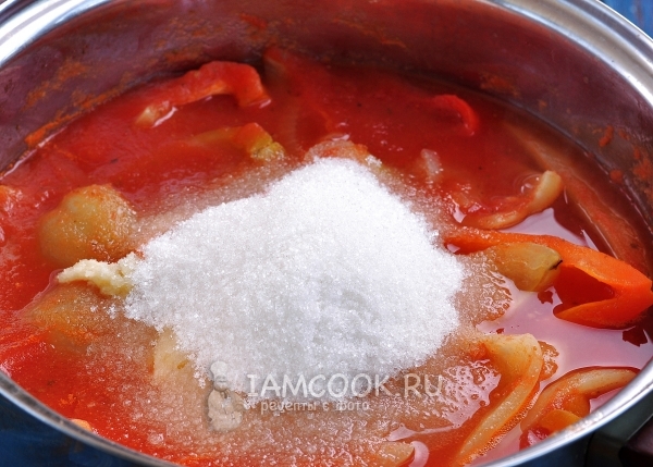 Всыпать соль и сахар