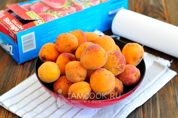 Ингредиенты для заморозки абрикосов на зиму в морозилке