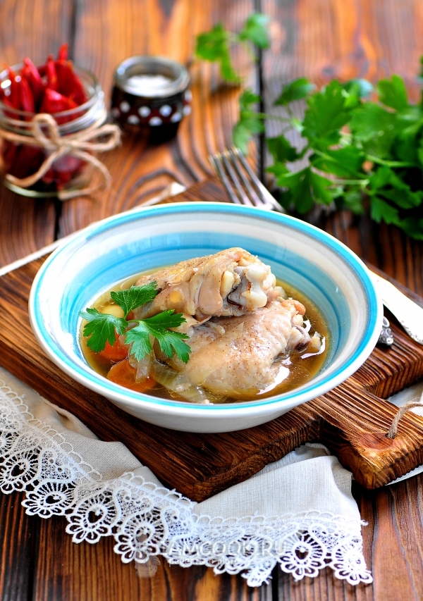 Фото курицы в банке в собственном соку