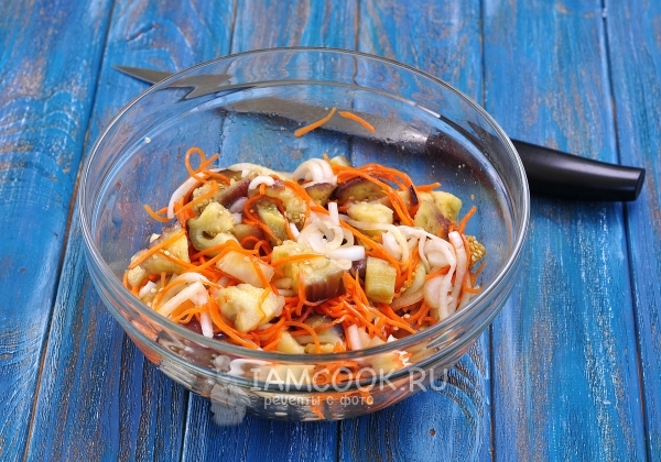 Размешать салат