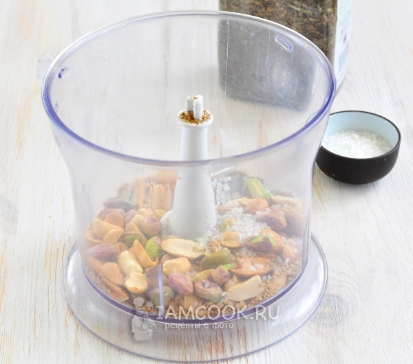 Сложить все ингредиенты в блендере