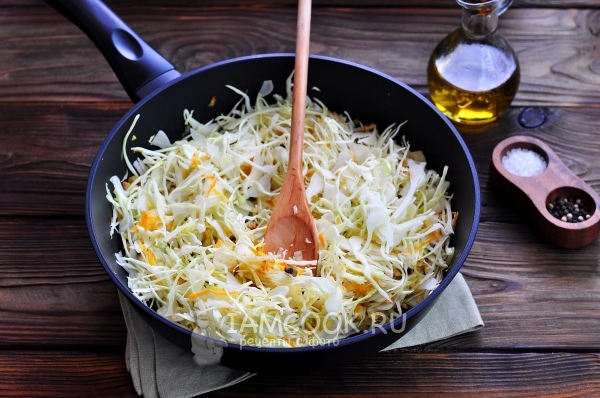 Положить капусту