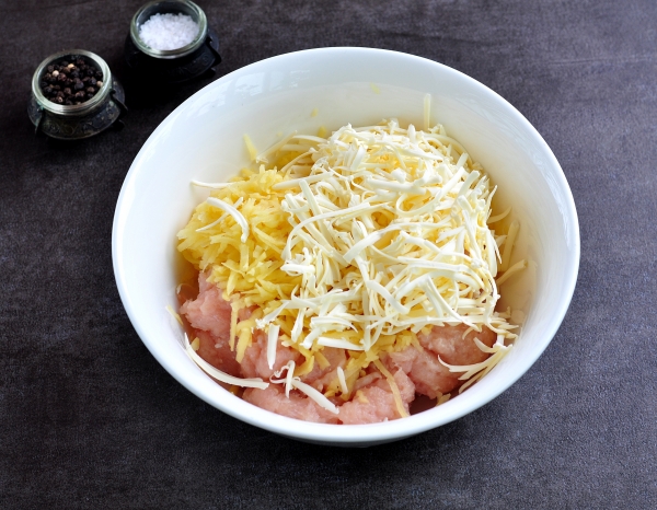 Соединить все компоненты фарша