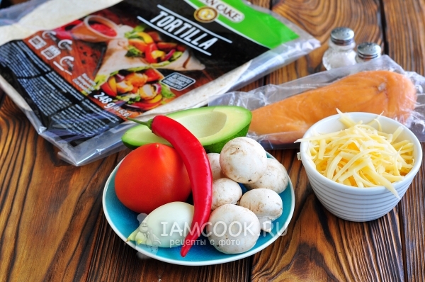 Ингредиенты для мексиканской лепёшки тортильи с начинкой