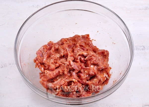 Размешать фарш