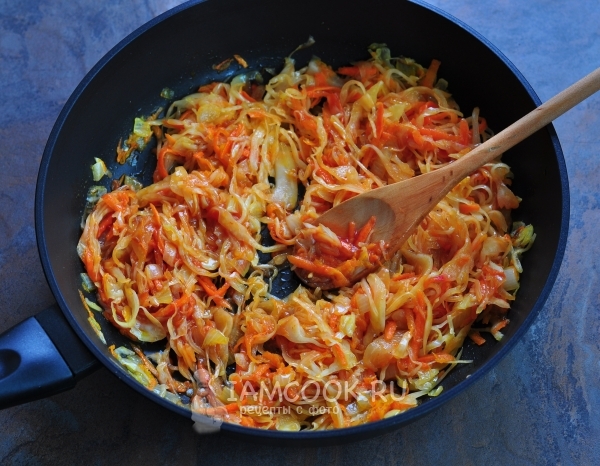 Добавить томатный соус