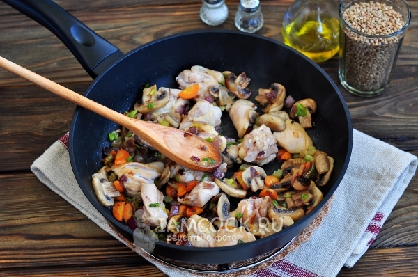 Положить мясо