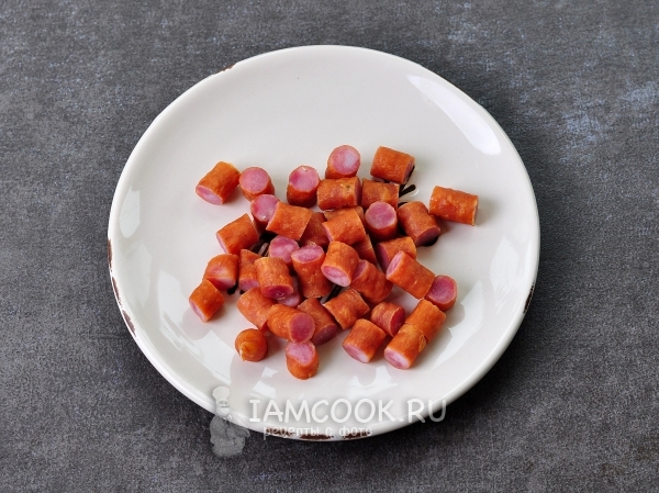 Порезать колбаски