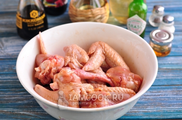 Замариновать крылышки