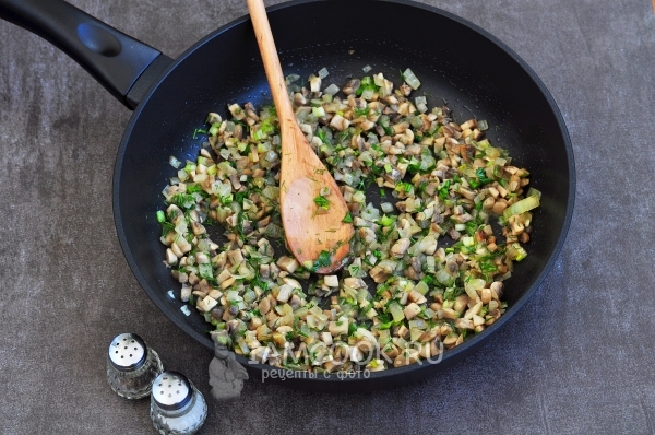 Положить укроп