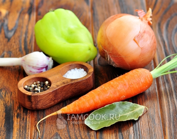Подготовить овощи и специи