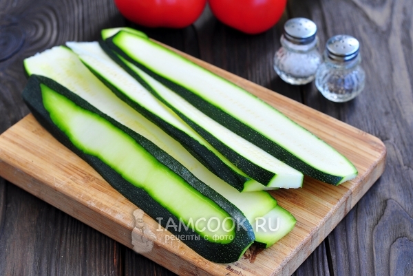 Порезать кабачки