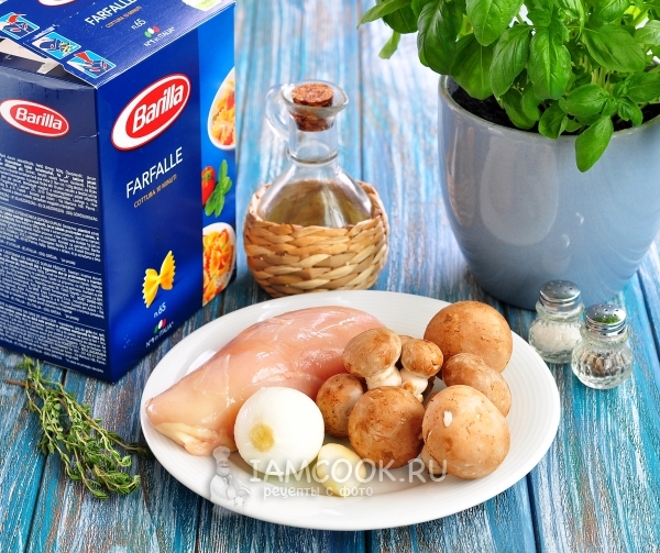 Ингредиенты для макарон с грибами и курицей