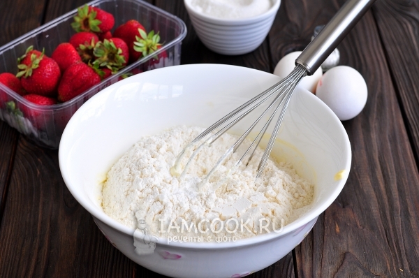 Всыпать муку