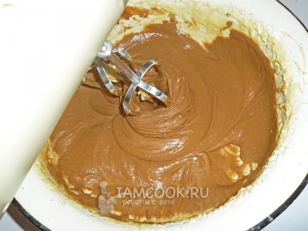 Всыпать какао и взбить