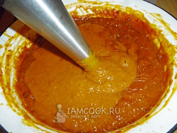 Пюрировать абрикосовую массу