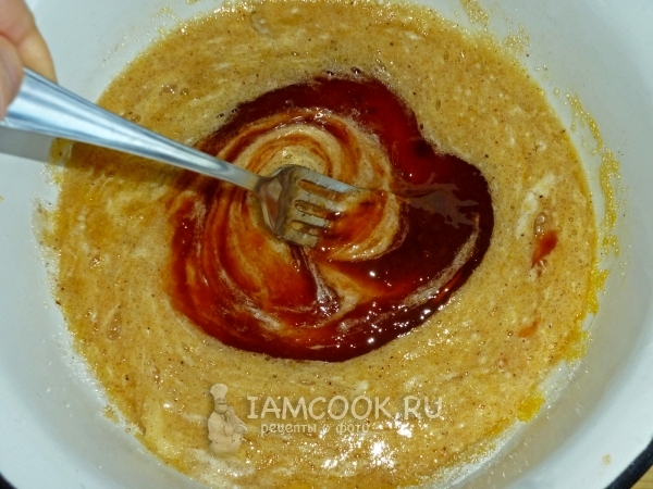 Положить варенье