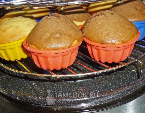 Испечь кексы