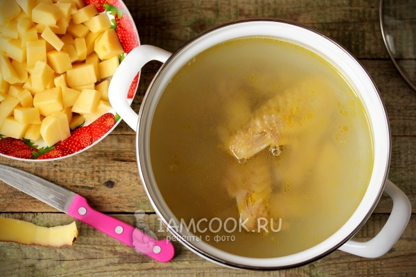 Бульон с курицей