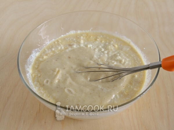 Положить банановое пюре