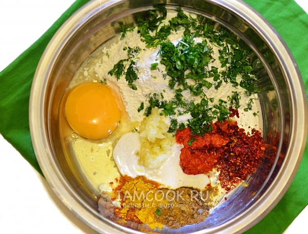 Соединяем ингредиенты для кляра