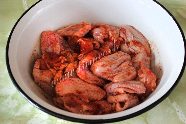 Куриные крылья в медовом соусе