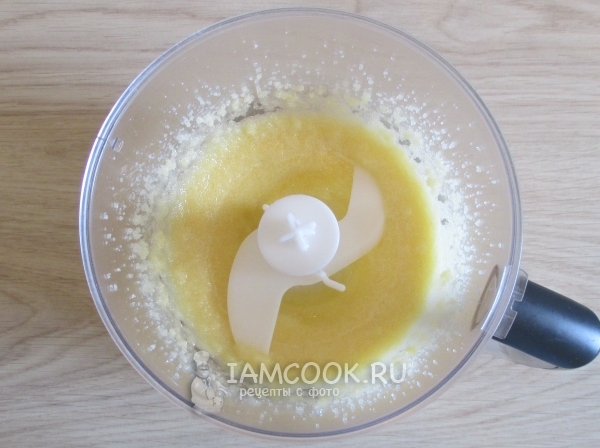 Взбить яйца с сахаром