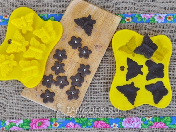 Сделать украшение из шоколада