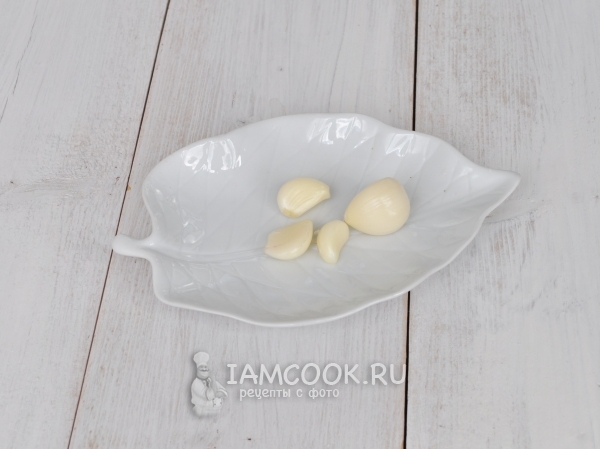 Почистить чеснок