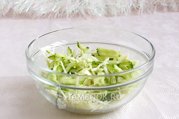 Добавить огурец