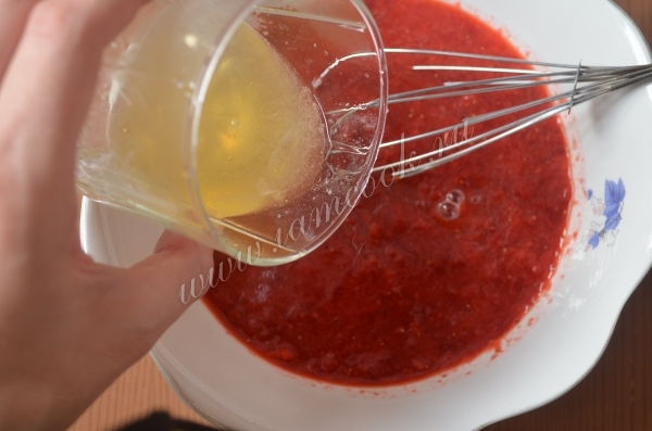 Клубничное пюре