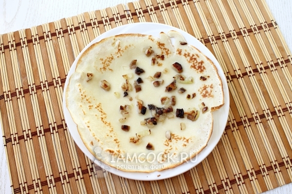 Блин с грибной начинкой