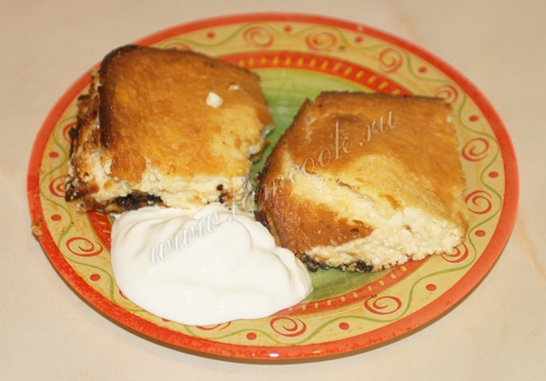 Запеканка из творога с изюмом