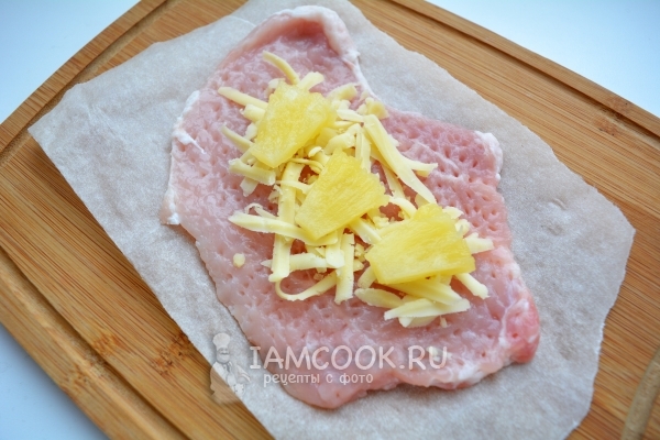 Свинина с сыром и ананасом