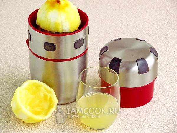 Выжать лимонный сок