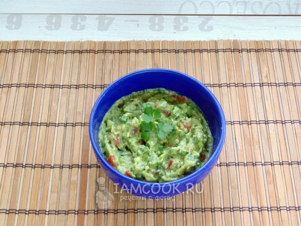 Готовая мексиканская закуска из авокадо