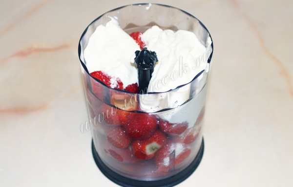 рецепт клубники со сметаной