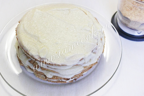 Обмазываем торт рыжик