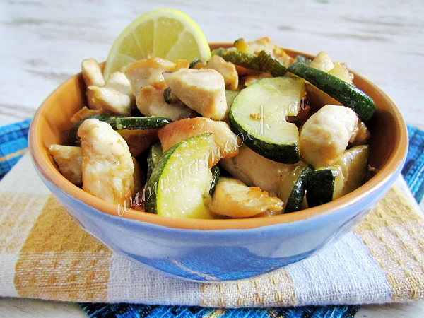 Теплый салат из кабачков